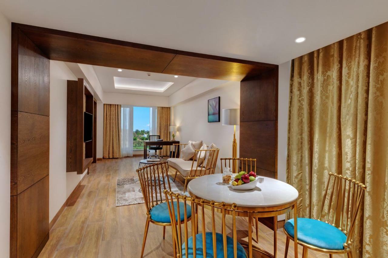 The Fern Residency, Satara Maharashtra Hotel Exterior foto